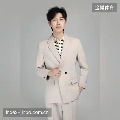 贺河荷